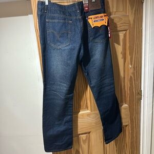 Levi's Jeans Size 40 waist 32 Length Excellent brand new